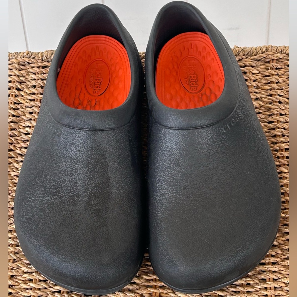 Crocs‎ Unisex Work On The Clock Slip On Clog Size M6-W8